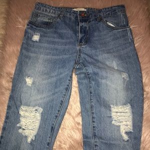 Light wash boyfriend jeans